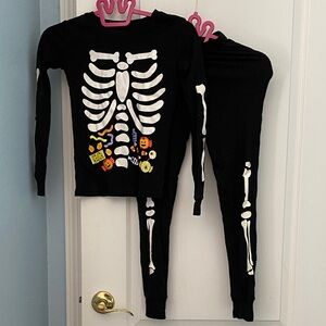 Black Skeleton Pajama Set with White Bones